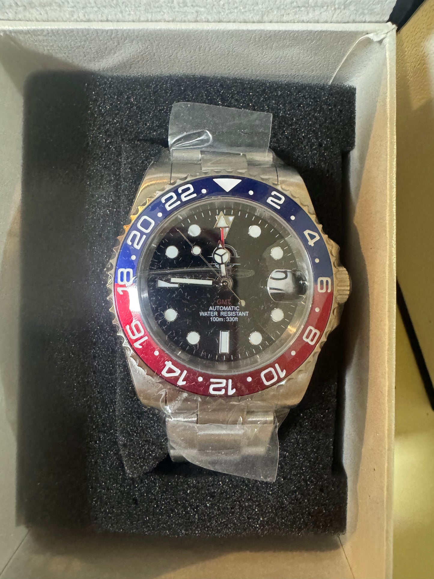 Automatic movement watch