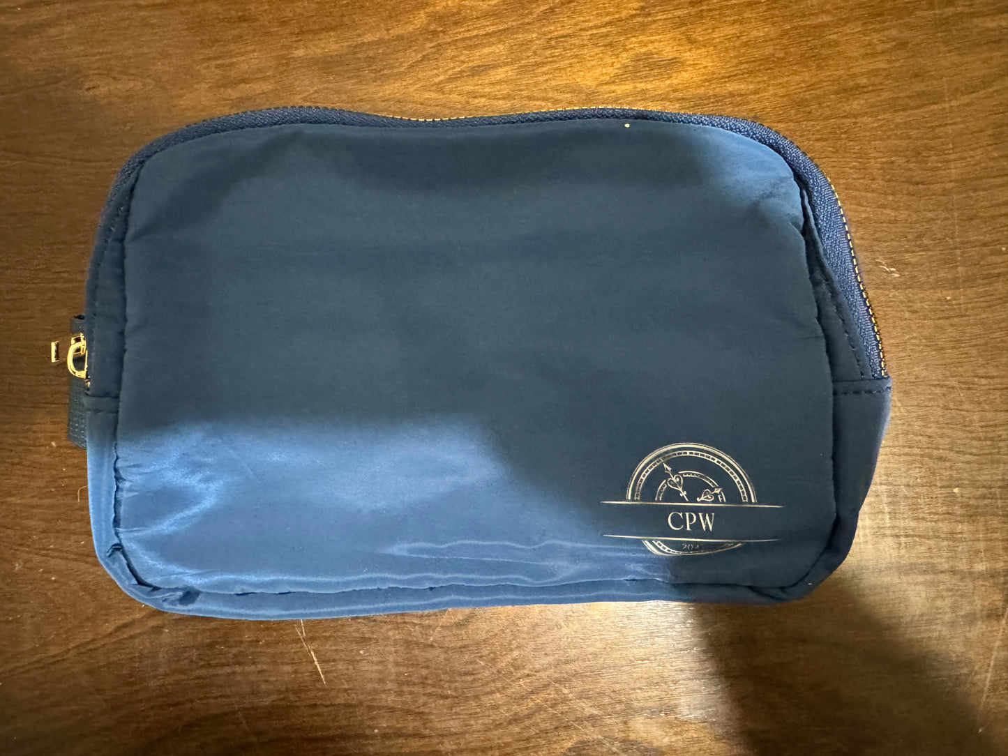 Cross body bag small logo