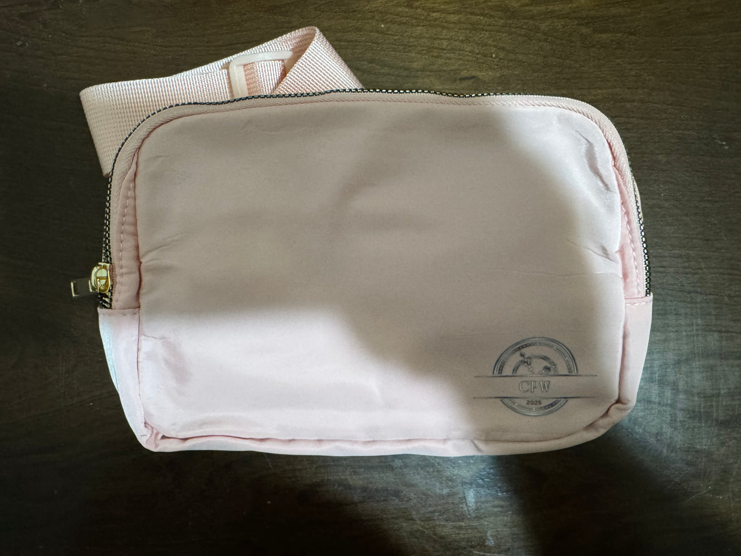 Cross body bag small logo